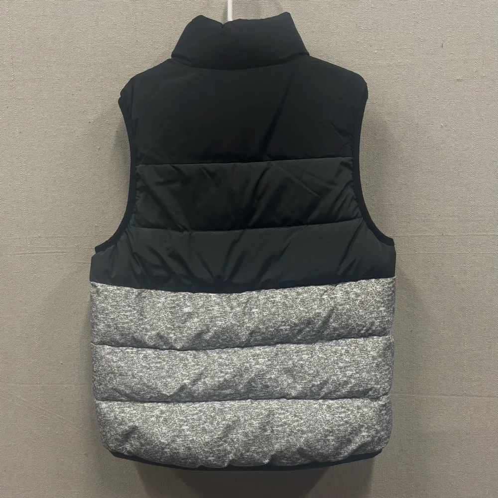 Boys Gap Kids grey color block puffy vest NWT-S